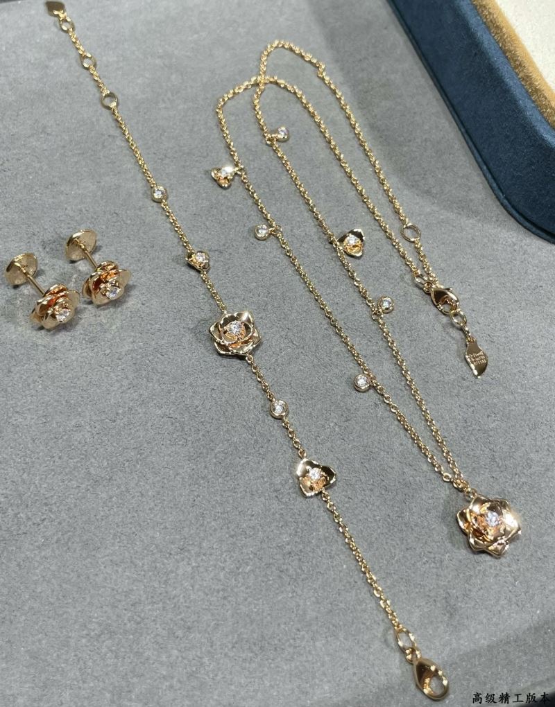 Piaget Necklaces